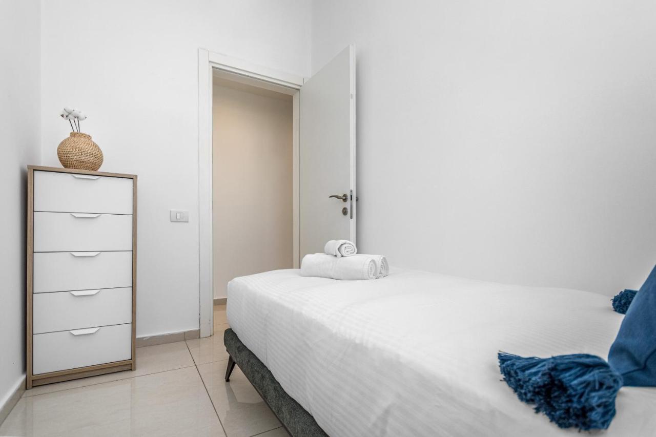 Superb 1,5 Bdr W Balcony Close To The Beach Tel Aviv Exteriör bild